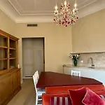 Elegante Con Terrazzo Apartament