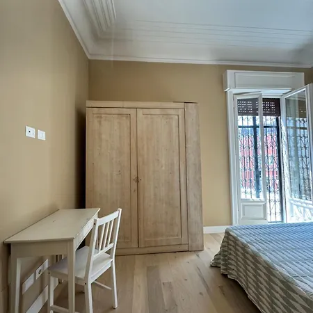 Elegante Con Terrazzo アパート *