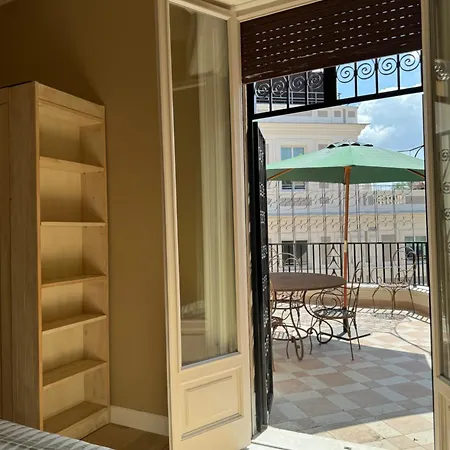 Elegante Con Terrazzo アパート ローマ